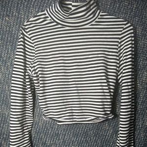 Charlotte Russe Crop Top | Black&White Stripes | M